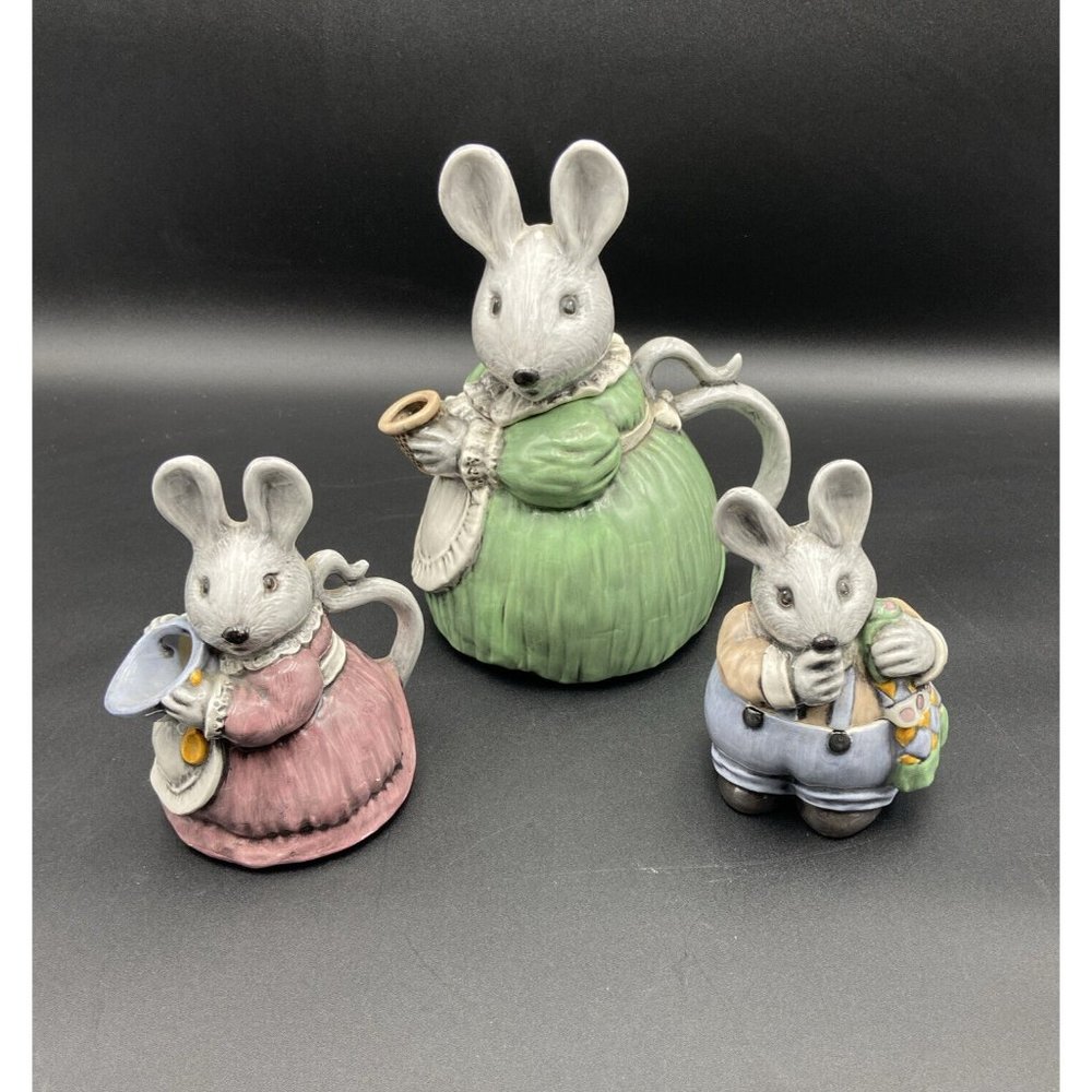 Mouse Shaped Tea Set Teapot Sugar Bowl with Lid and Creamer 1995’